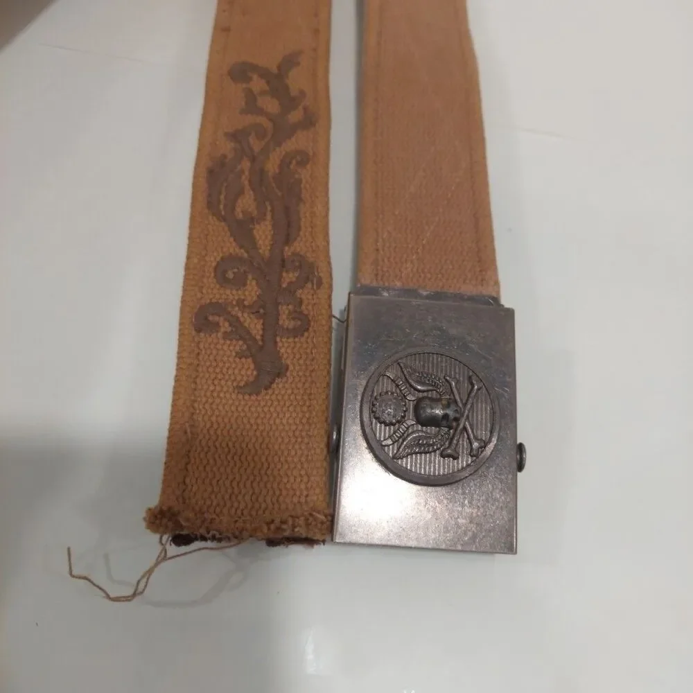 Unbranded canvas ratchet